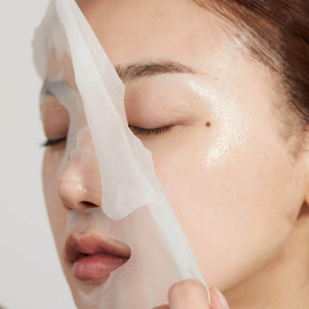 Охлаждающая тканевая маска с ниацинамидом и аденозином Medicube Zero Pore Cooling Mask 27г
